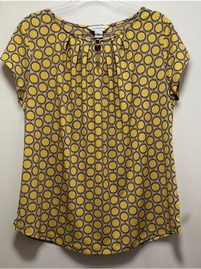 Liz Claiborne Liquid Knit Yellow Sz M Geometric Mod Vibe Keyhole Casual Office